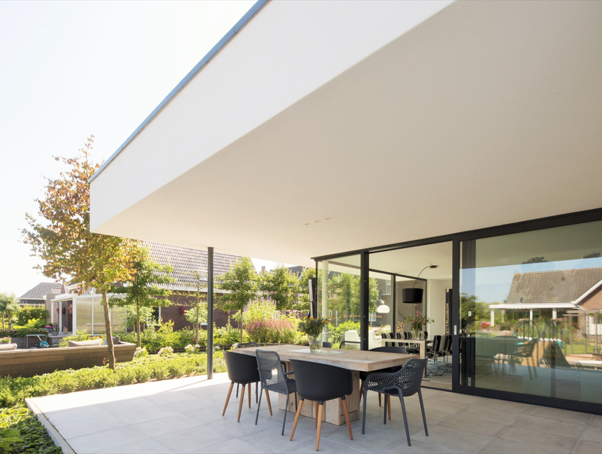 Moderne stijl woning aannemer